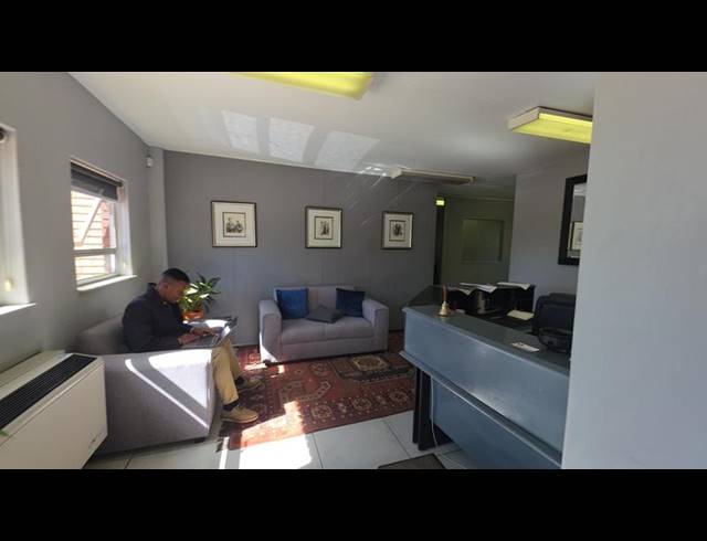 BUSINESS PROPERTY TO RENT IN LYNNWOOD